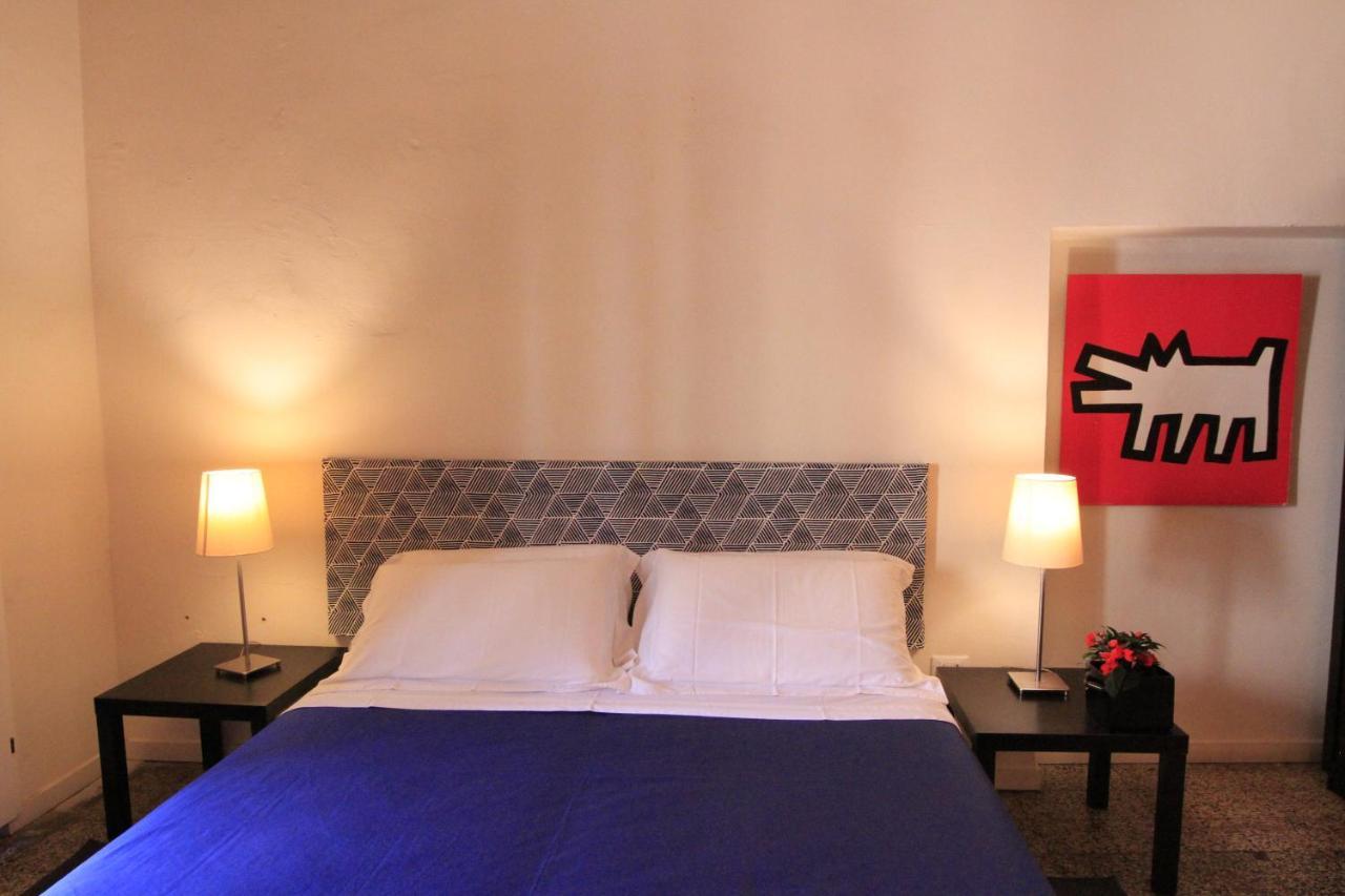 B&B Metropolis ลีวอร์โน ภายนอก รูปภาพ